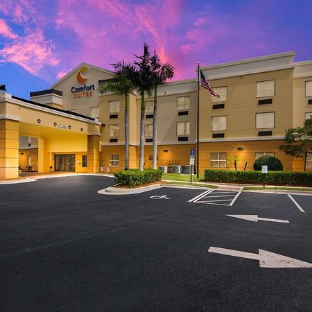 Comfort Suites Vero Beach I-95 Eksteriør billede