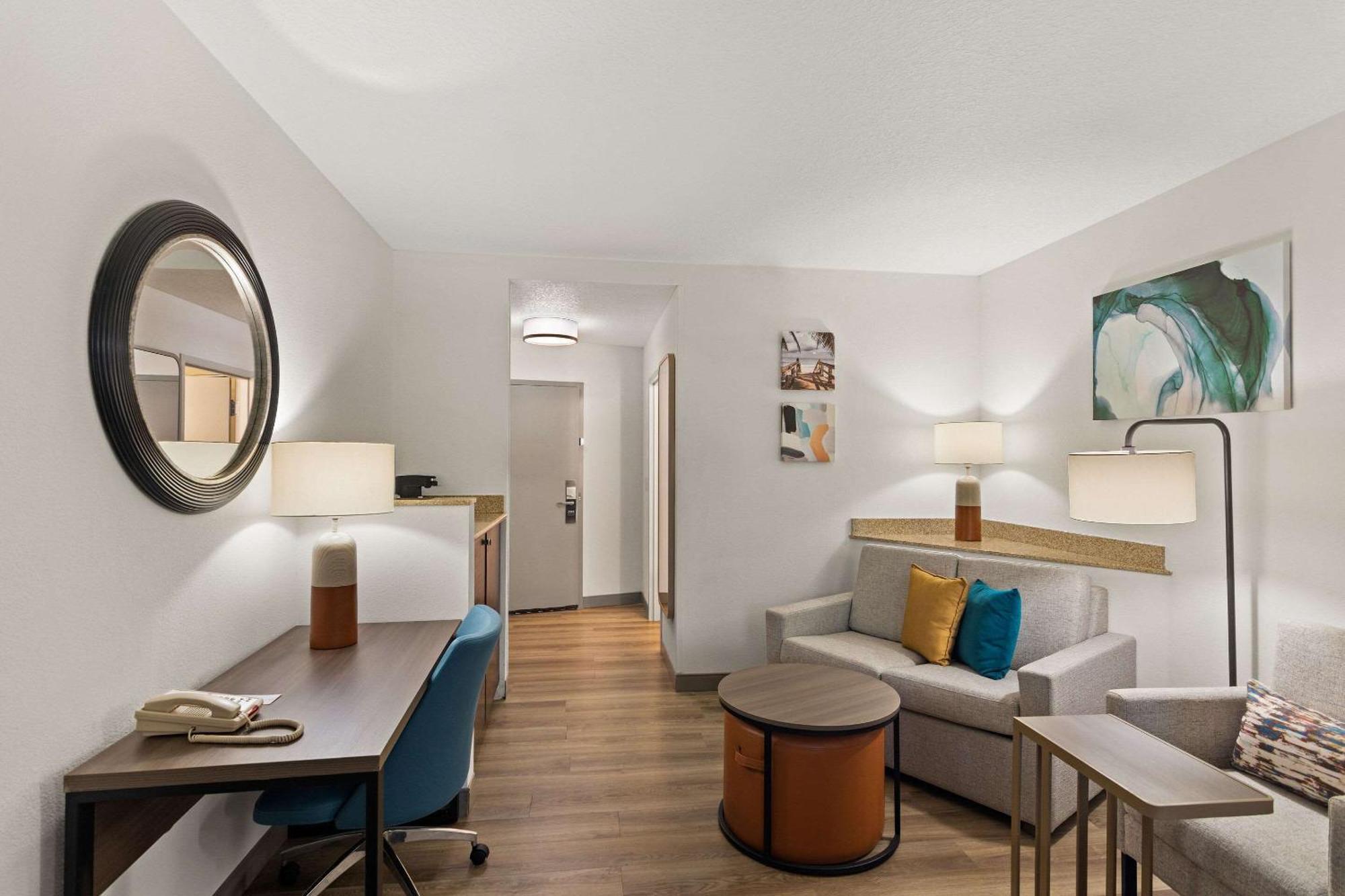 Comfort Suites Vero Beach I-95 Eksteriør billede