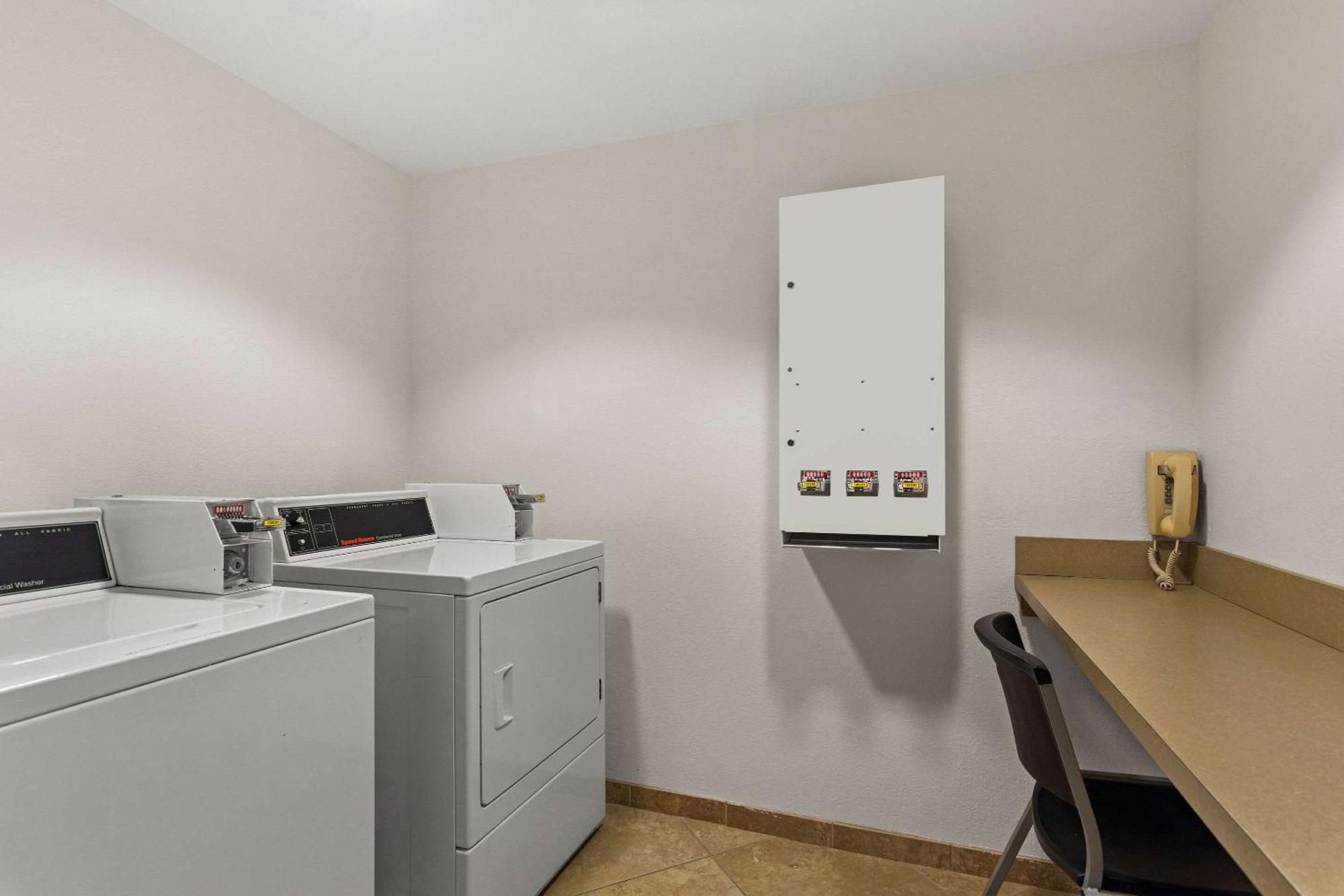 Comfort Suites Vero Beach I-95 Eksteriør billede