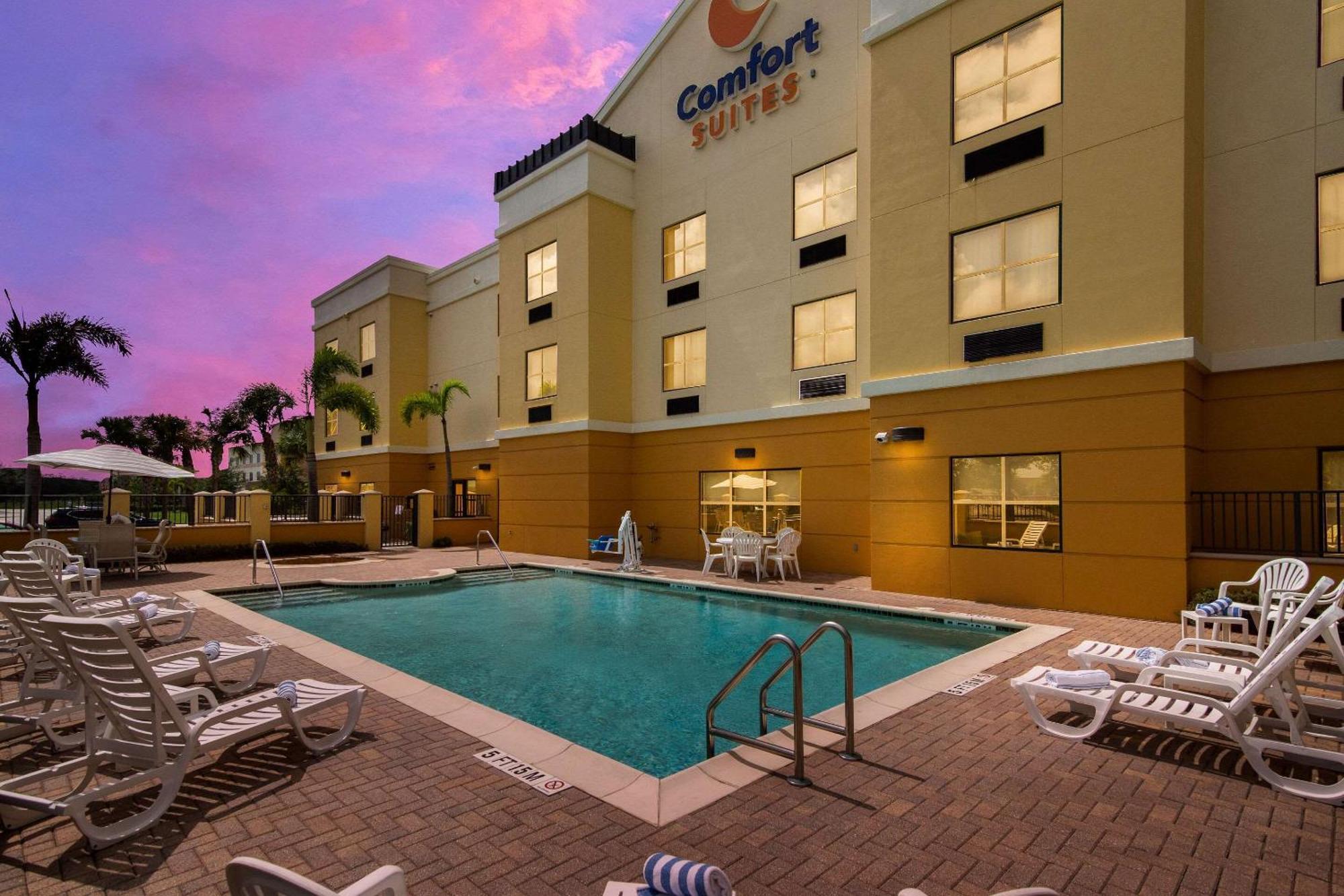 Comfort Suites Vero Beach I-95 Eksteriør billede