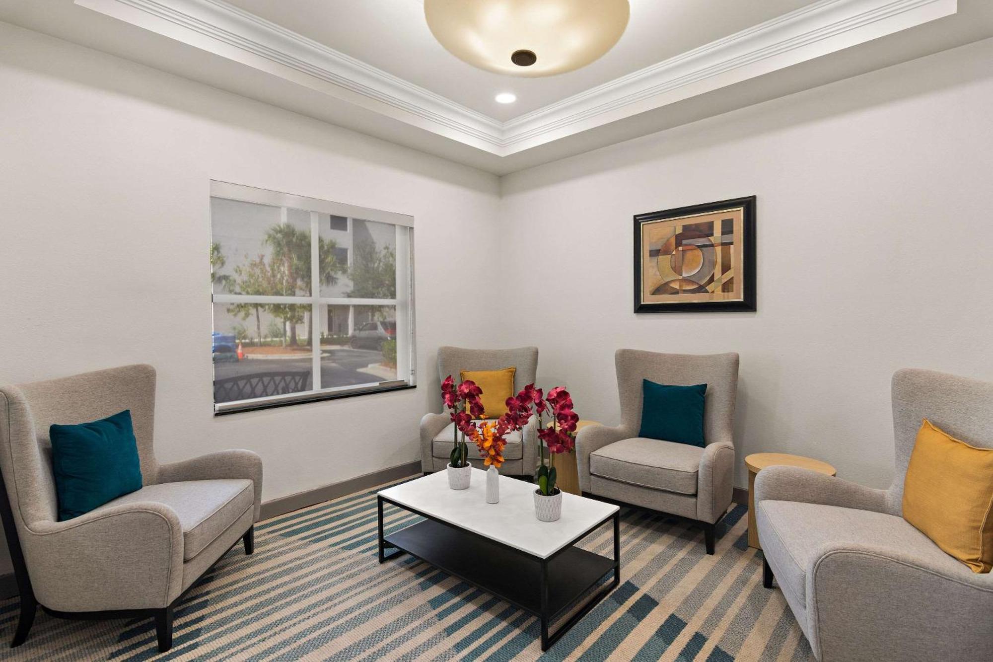 Comfort Suites Vero Beach I-95 Eksteriør billede