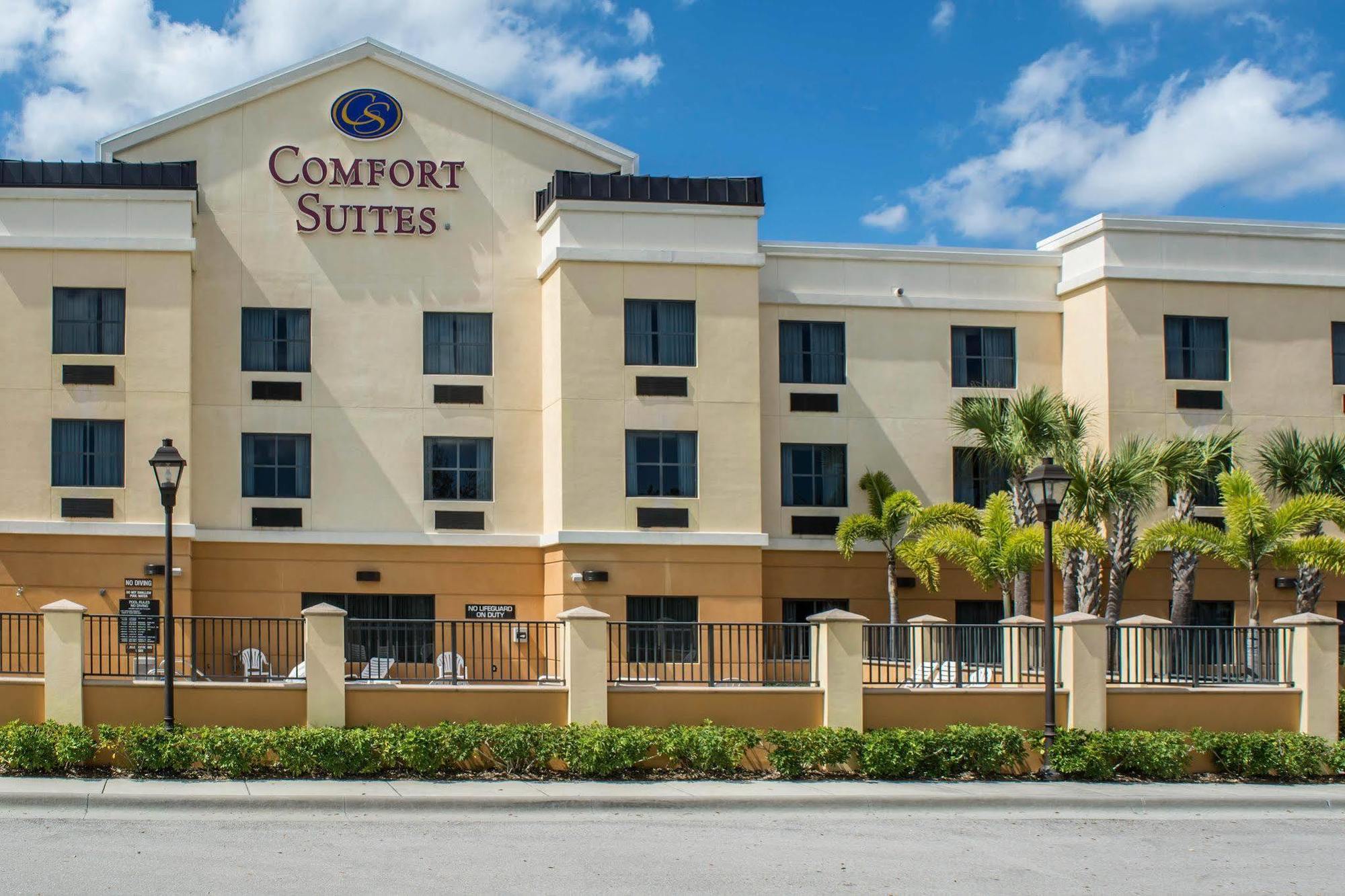 Comfort Suites Vero Beach I-95 Eksteriør billede