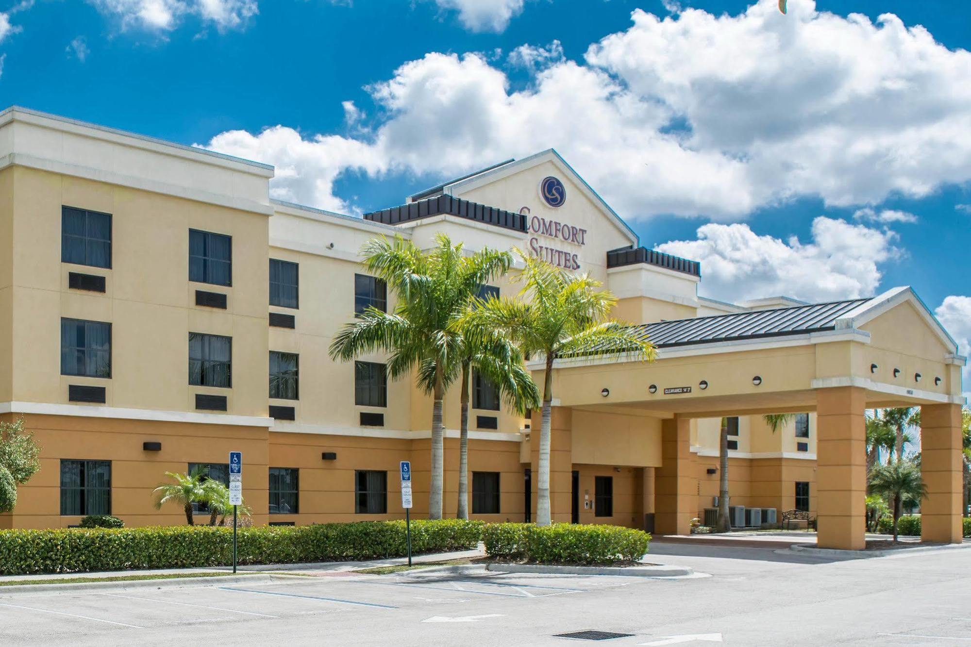 Comfort Suites Vero Beach I-95 Eksteriør billede